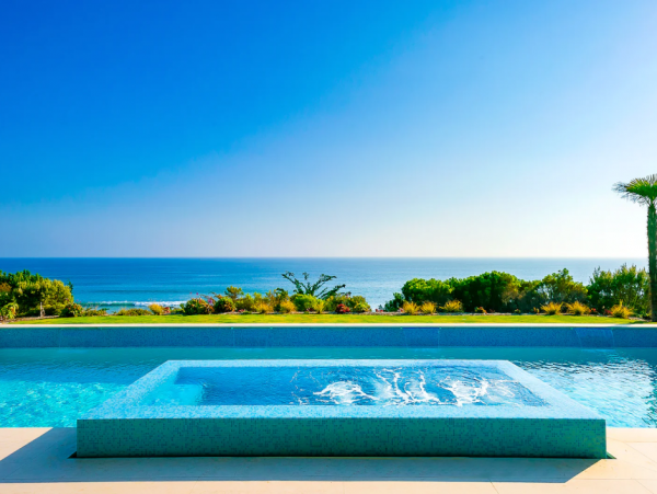 Luxury 6 Bedroom Home with Full Ocean View
