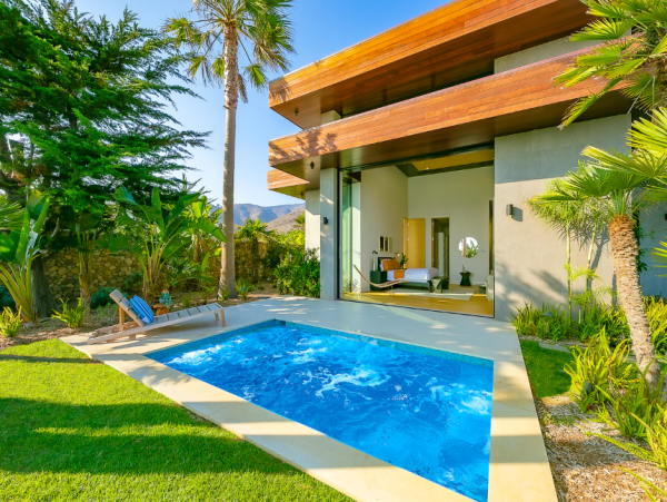 Luxury 6 Bedroom Home with Full Ocean View