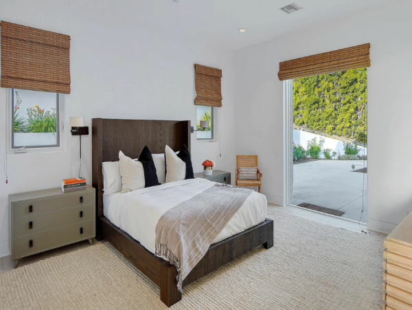 Malibu Luxury Villa with 6 Bedrooms & Private Pool