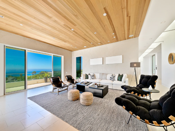 Malibu Luxury Villa with 6 Bedrooms & Private Pool