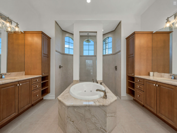Beautiful 4 Bedroom Home in Marco Island