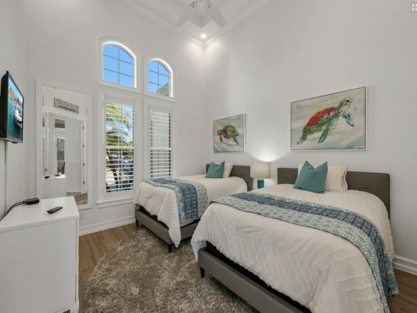 Beautiful 4 Bedroom Home in Marco Island