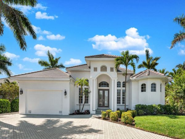 Beautiful 4 Bedroom Home in Marco Island