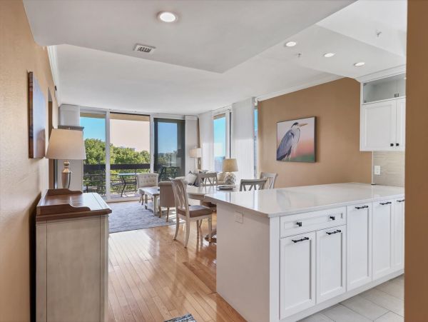 Relaxed Elegance with Sunset Views on Longboat Key