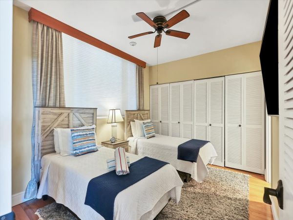 Relaxed Elegance with Sunset Views on Longboat Key