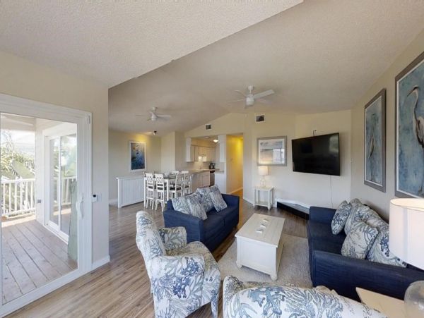 St. Augustine 5 Bedroom Vacation Pool Home Steps from Beach