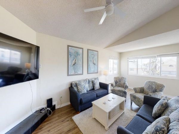 St. Augustine 5 Bedroom Vacation Pool Home Steps from Beach