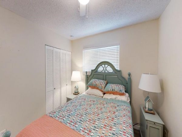 St. Augustine 5 Bedroom Vacation Pool Home Steps from Beach