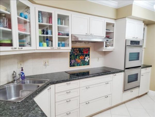 On Beach 2 Bedroom Vacation Condo in Longboat Key Great Views