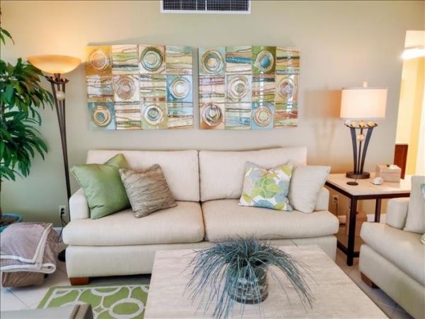On Beach 2 Bedroom Vacation Condo in Longboat Key Great Views