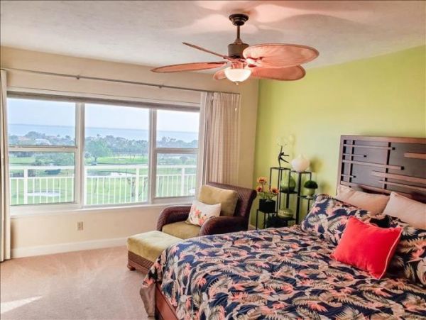 On Beach 2 Bedroom Vacation Condo in Longboat Key Great Views