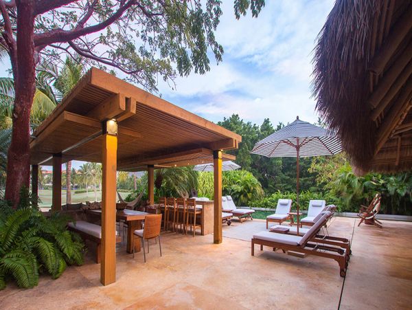 Five Bedroom Luxury Villa with Infinity Pool