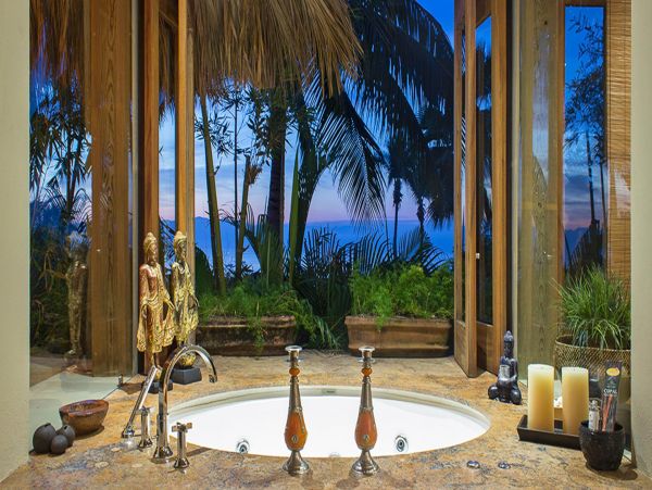 Five Bedroom Luxury Villa with Infinity Pool