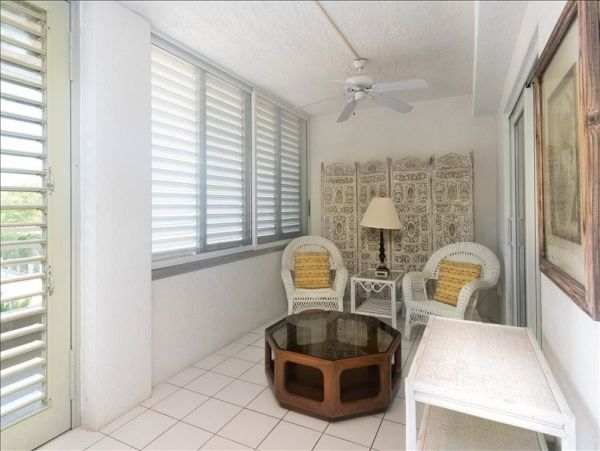 Charming Marco Island Beachfront Condo with 2 Bedrooms