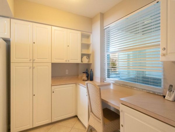 Charming Marco Island Beachfront Condo with 2 Bedrooms