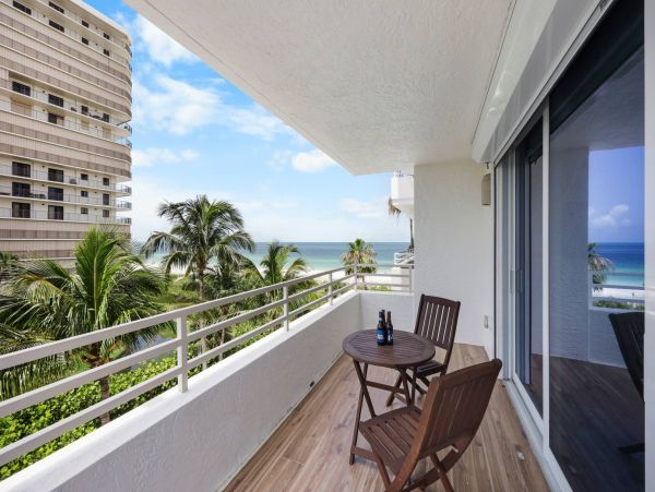 Marco Island Luxury Gulf-Front Three Bedroom Vacation Rental