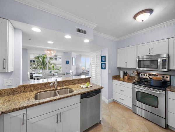 Marco Island Luxury Gulf-Front Three Bedroom Vacation Rental
