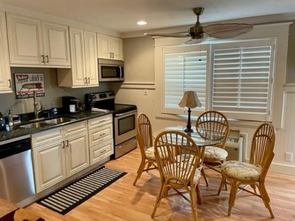 Waterfront One Bedroom Condo in Marco Island