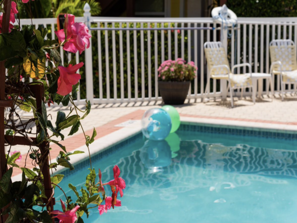 Beautiful Cottage Three Houses Back From Beach in Anna Maria