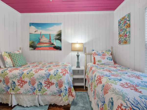 Beautiful Cottage Three Houses Back From Beach in Anna Maria
