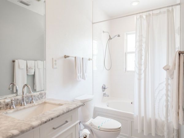 Anna Maria Walk to Beach Two Bedroom Vacation Condo