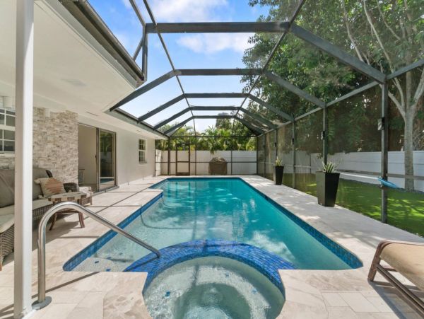 Luxury Vacation Home in Marco Island with Private Pool & SPA