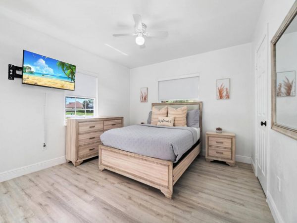 Luxury Vacation Home in Marco Island with Private Pool & SPA