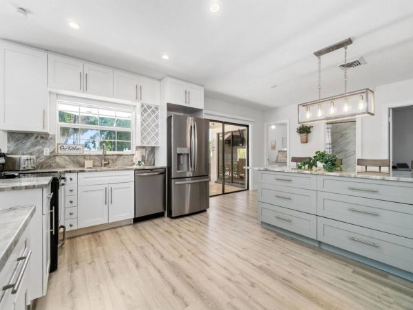 Luxury Vacation Home in Marco Island with Private Pool & SPA
