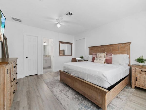 Luxury Vacation Home in Marco Island with Private Pool & SPA