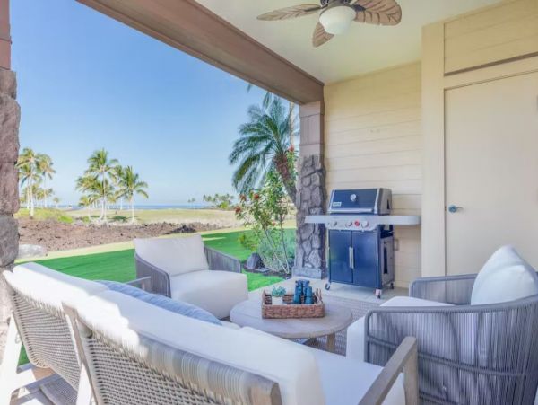 Close to Beach Condo in Big Island with Tennis & Golf Course