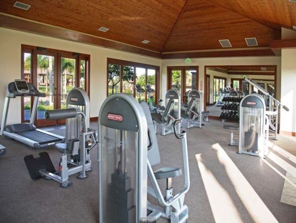 Three Bedroom Vacation Rental Near Pauoa Bay - Hawaii Vacation Rental with Pools & Beach Club