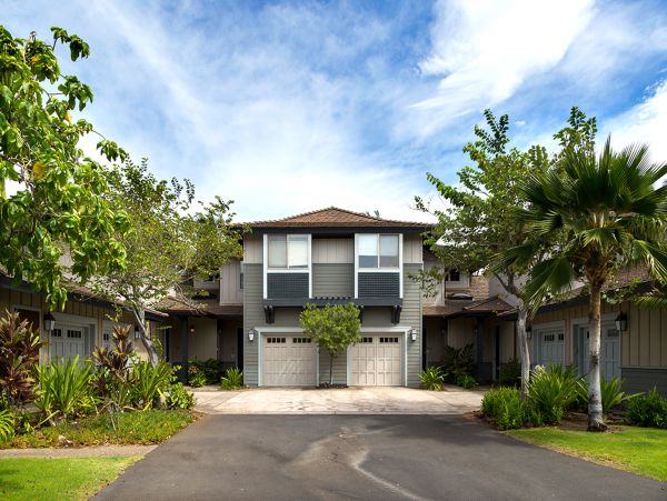 Three Bedroom Vacation Rental Near Pauoa Bay - Hawaii Vacation Rental with Pools & Beach Club