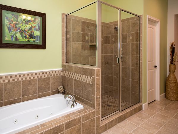 Three Bedroom Vacation Rental Near Pauoa Bay - Hawaii Vacation Rental with Pools & Beach Club
