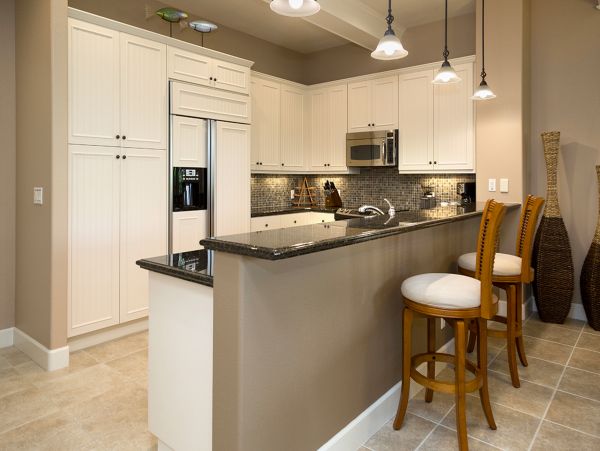 Three Bedroom Vacation Rental Near Pauoa Bay - Hawaii Vacation Rental with Pools & Beach Club