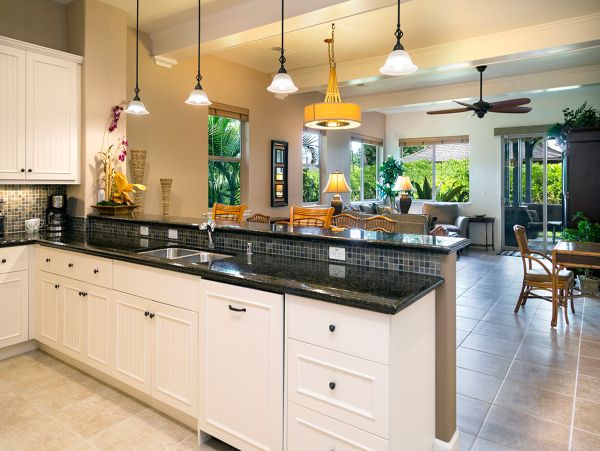 Three Bedroom Vacation Rental Near Pauoa Bay - Hawaii Vacation Rental with Pools & Beach Club