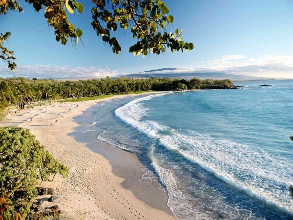 Three Bedroom Vacation Rental Near Pauoa Bay - Hawaii Vacation Rental with Pools & Beach Club