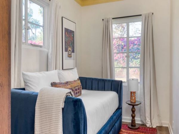 Palm Spring Gorgeous Vacation Estate with Pool plus Guest House