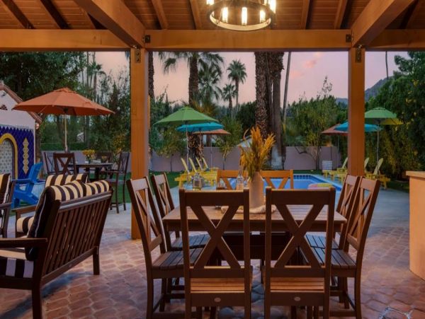 Palm Spring Gorgeous Vacation Estate with Pool plus Guest House