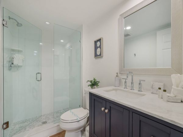 2 Bedroom Luxury Vacation Condo in Holmes Beach with Dock