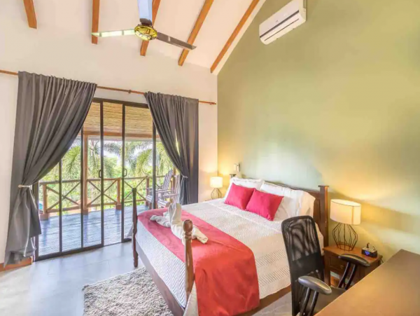 Lovely 4 Bedroom Villa in Jaco Sleeps 12