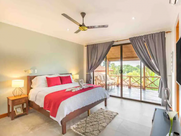 Lovely 4 Bedroom Villa in Jaco Sleeps 12