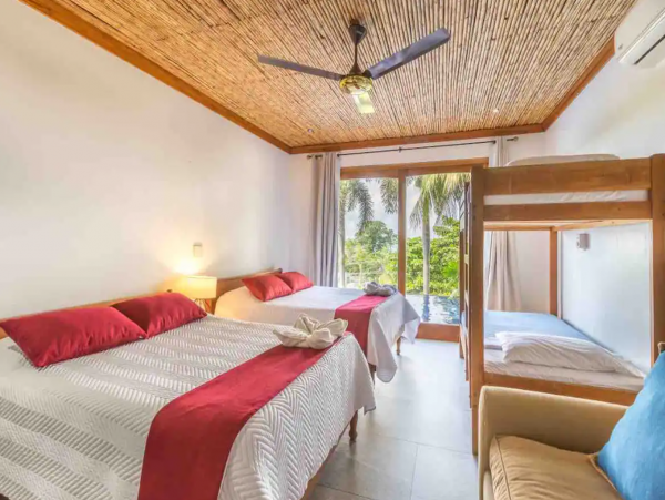 Lovely 4 Bedroom Villa in Jaco Sleeps 12