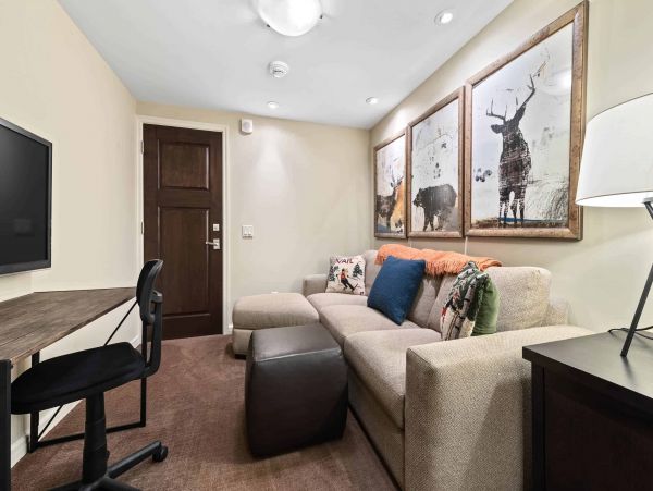 Luxury 2 Bedroom Vacation Rental in Vail Sleeps 4