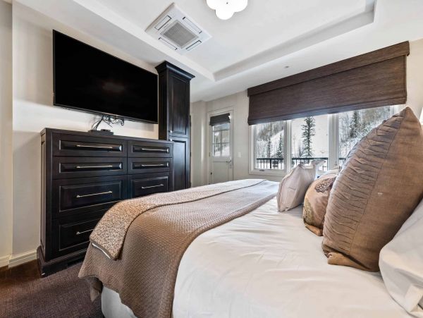 Luxury 2 Bedroom Vacation Rental in Vail Sleeps 4