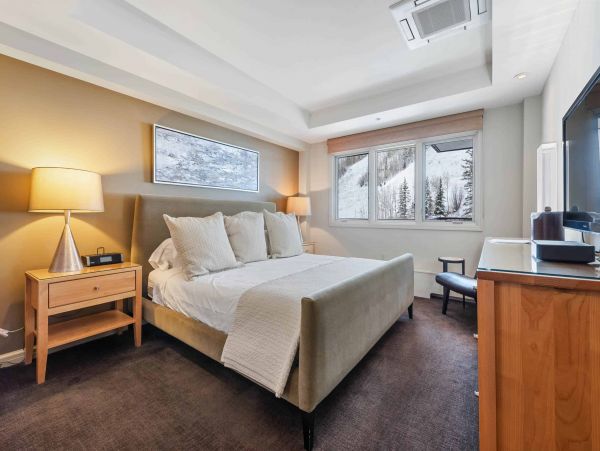 Luxury 2 Bedroom Vacation Rental in Vail Sleeps 4