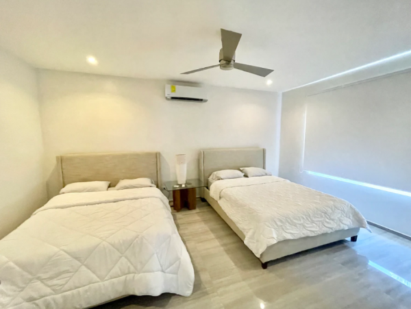 Lovely Jaco 4 Bedroom Home with Infinity Pool