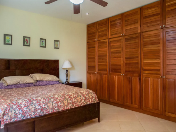 Lovely Jaco 4 Bedroom Home with Infinity Pool