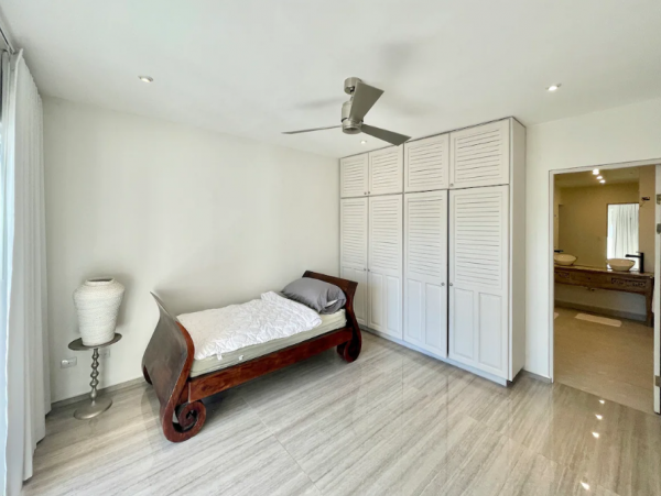 Lovely Jaco 4 Bedroom Home with Infinity Pool