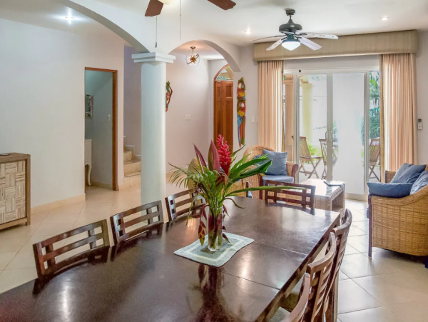 Lovely Jaco 4 Bedroom Home with Infinity Pool