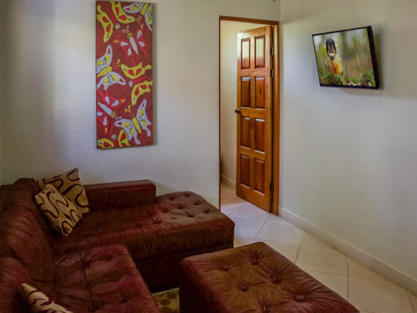Lovely Jaco 4 Bedroom Home with Infinity Pool